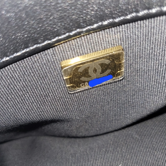 Brand new authentic Chanel two-tone mini flap bag from 23B - Picture 5 of 17